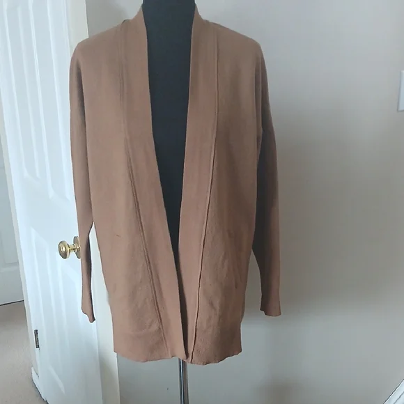 💓Lord & Taylor Camel Knit Cardigan - Picture 4 of 8